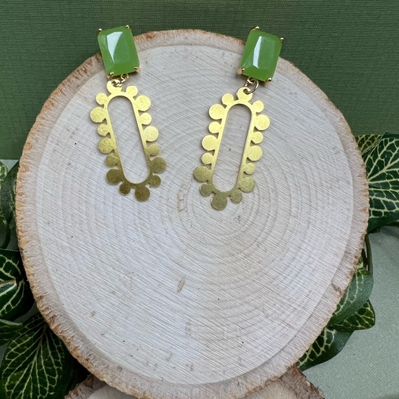 Delicate Flirty Art Deco Brass Earrings - Floral Elegant Drop Earrings - Picture 15 of 17